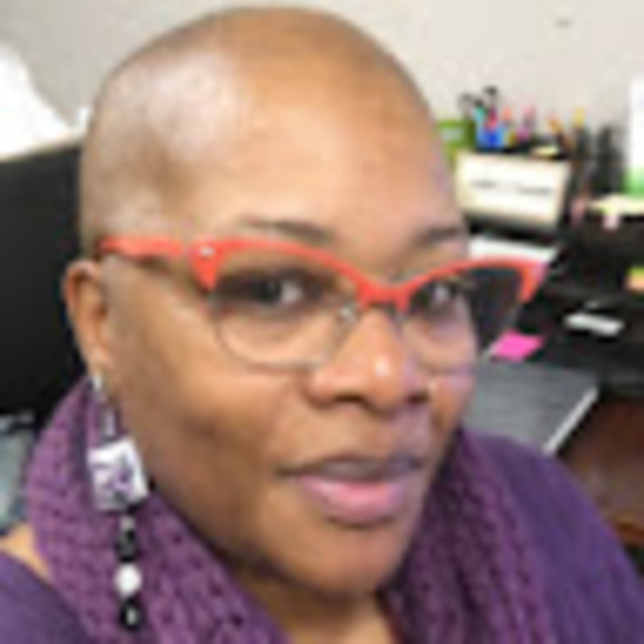 Meet your Posher, Edith - Picture 1 of 1